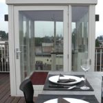 Dakhuis met eettafel